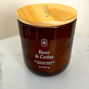Rose and cedar! Cracking wooden wick candle!